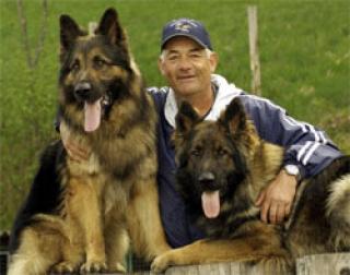 Internationale Hundetrainerikone Hans Schlegl live in NRW/ Lippe 22. 06. - 23. 0