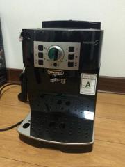 NEU - DeLonghi Magnifica S ECAM 22. 110. B Kaffeevollautomat mit Milchaufschäum